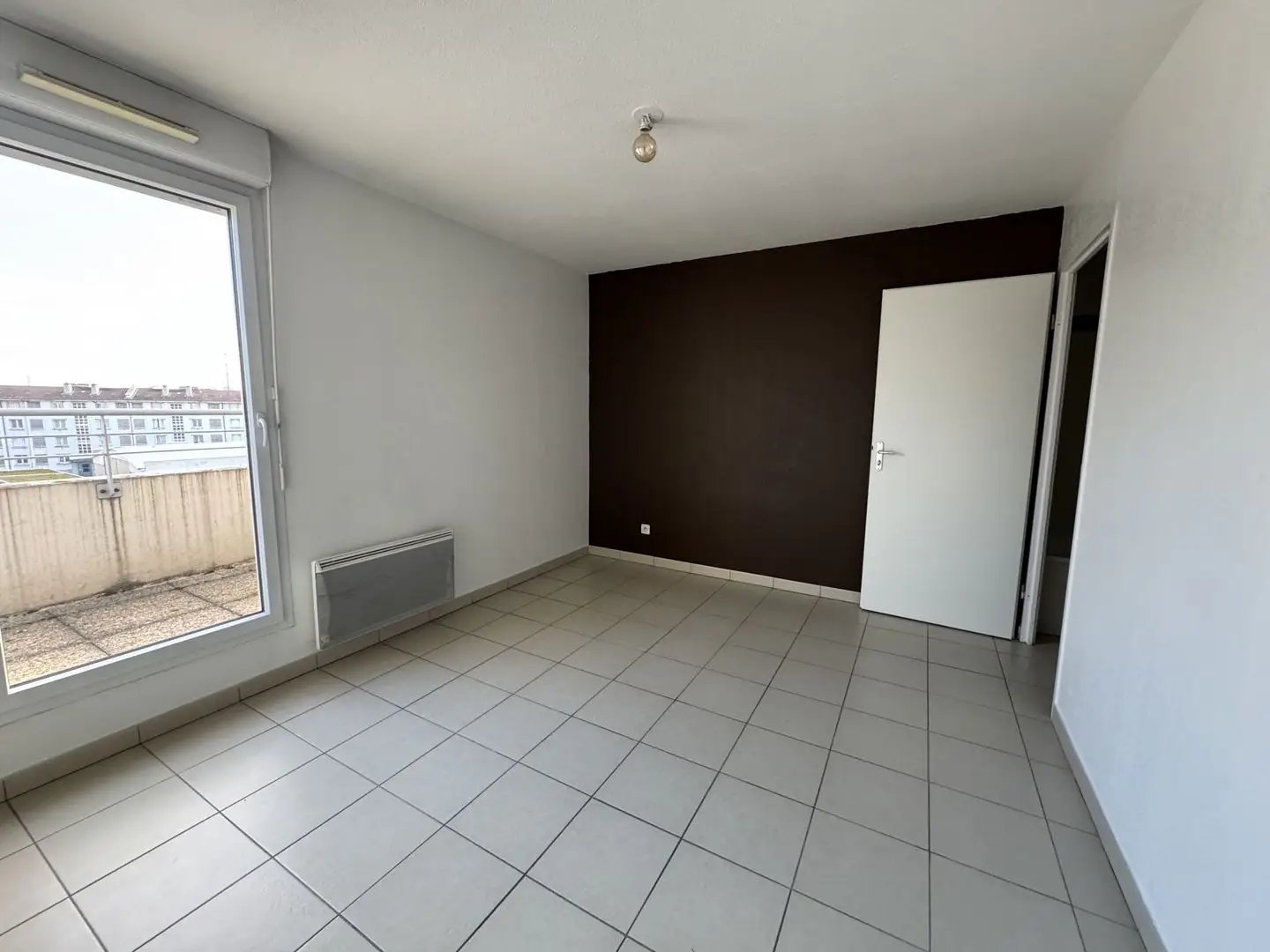 Appartement à louer, 42m², Vénissieux