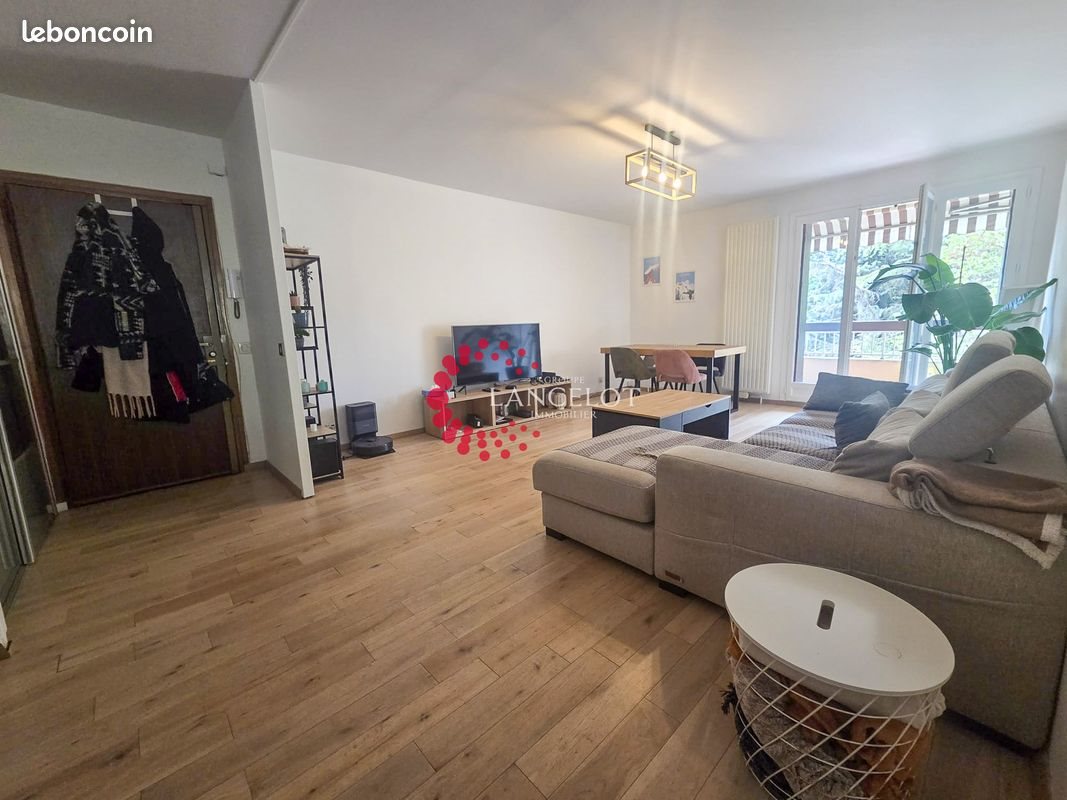 Appartement à louer, 81m², Sainte-Foy-lès-Lyon