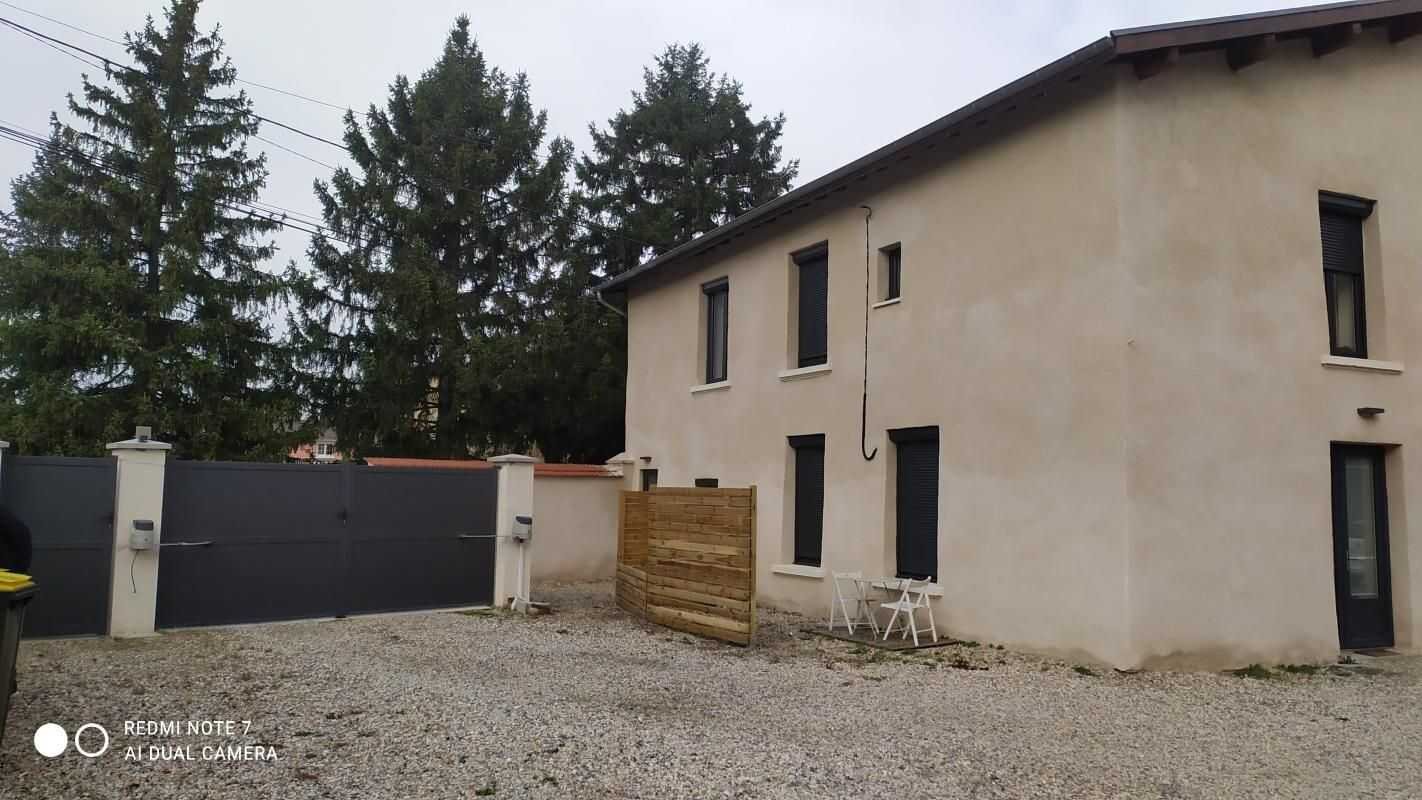 Appartement à louer, 37m², Sérézin-du-Rhône
