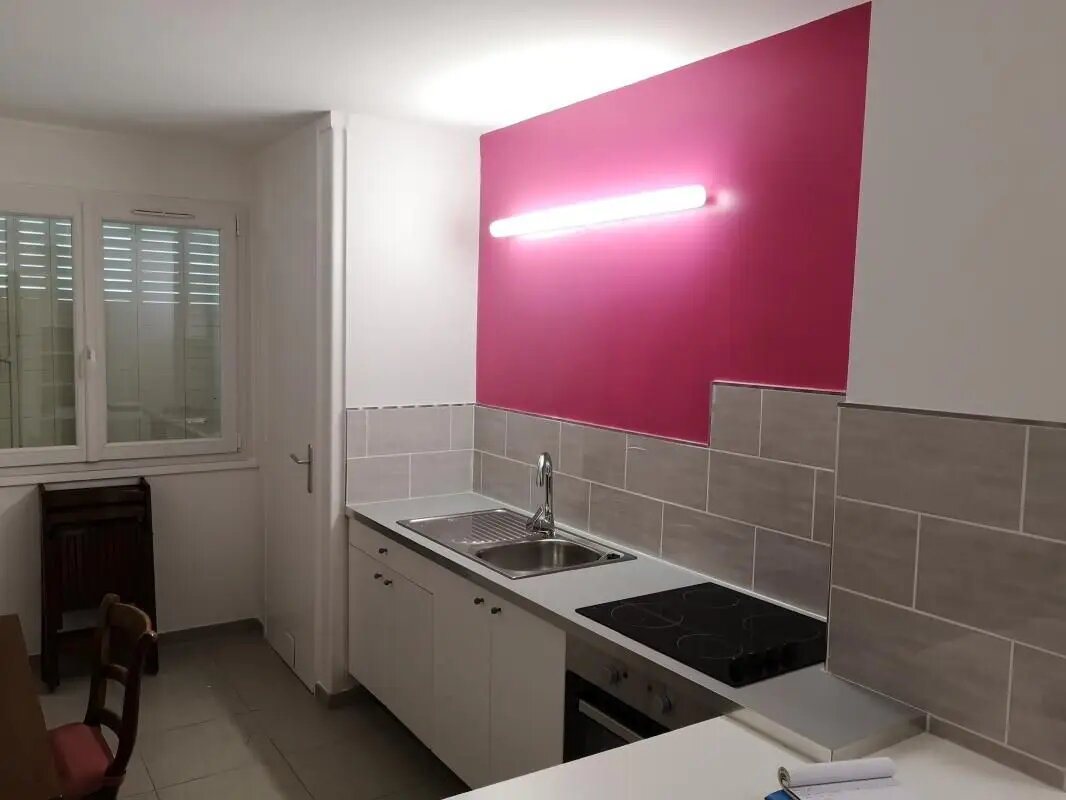 Appartement à louer, 71m², Bron