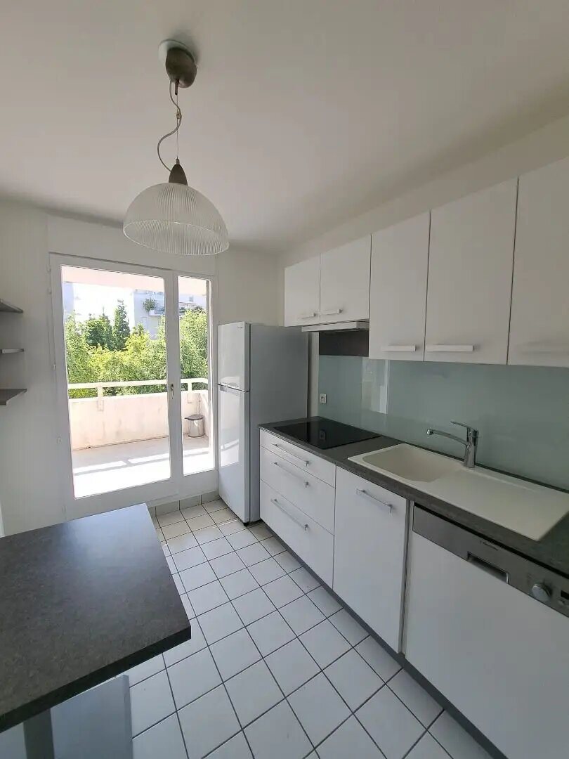 Appartement à louer, 64m², Lyon 8ème
