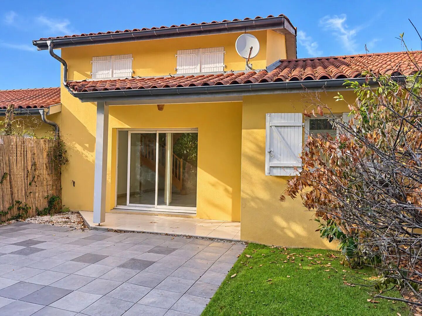 Maison à louer, 86m², Orliénas