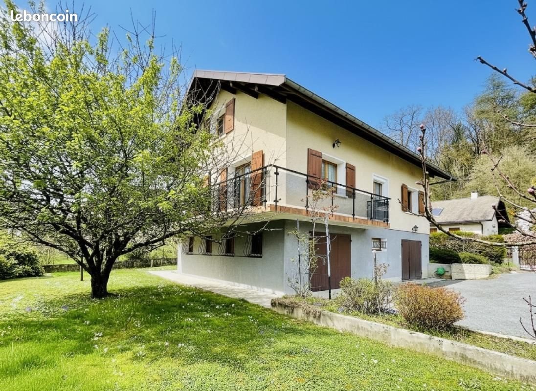 Maison à vendre, 260m², Frangy