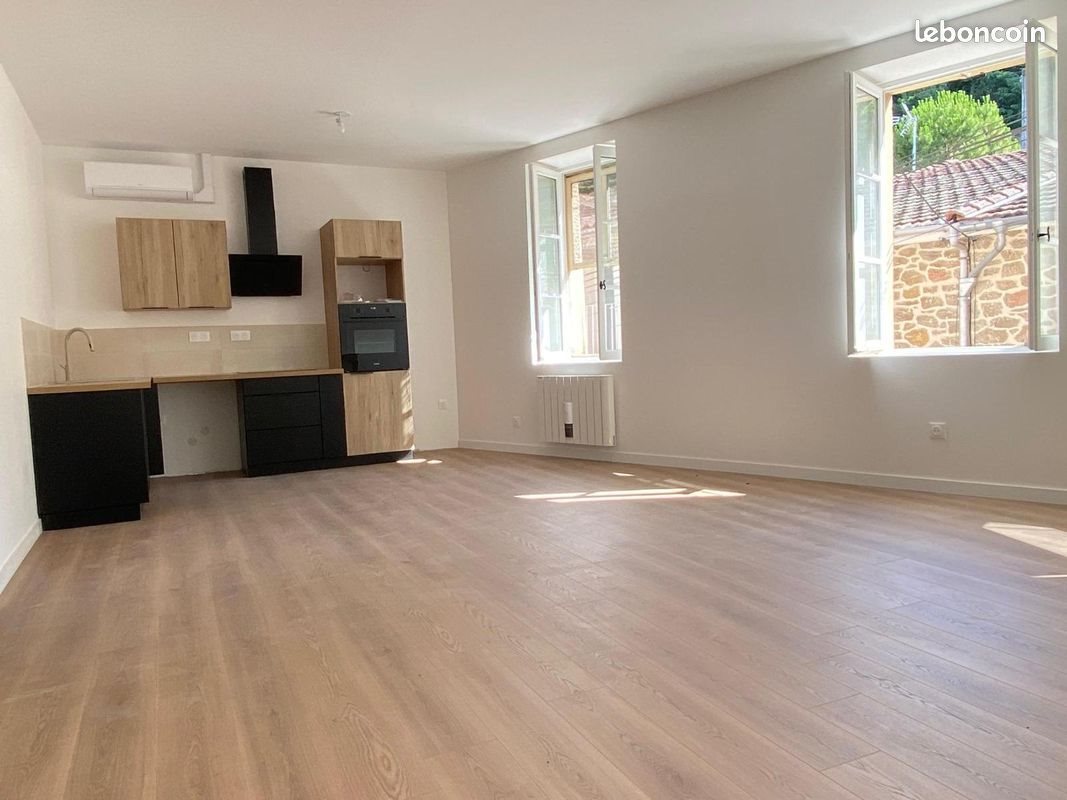 Appartement à louer, 93m², Serrières