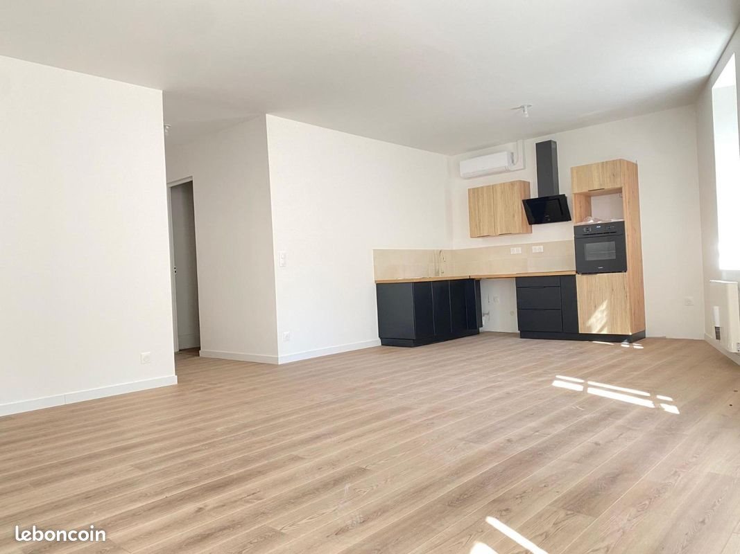 Appartement à louer, 93m², Serrières