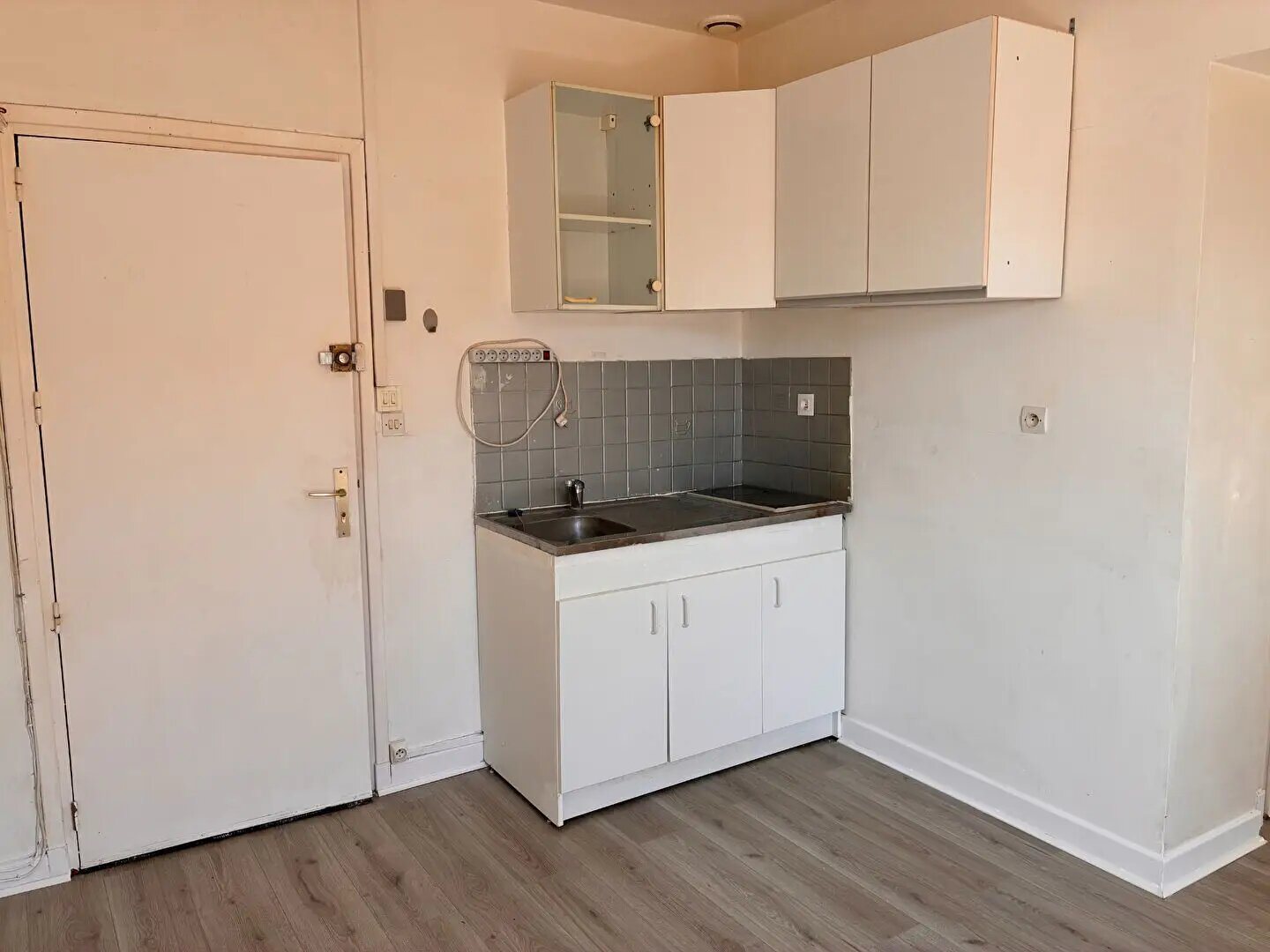 Appartement à louer, 24m², Sathonay-Camp