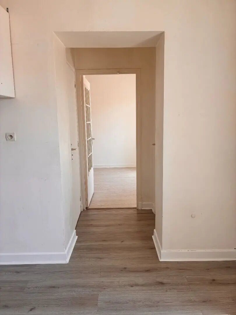 Appartement à louer, 24m², Sathonay-Camp