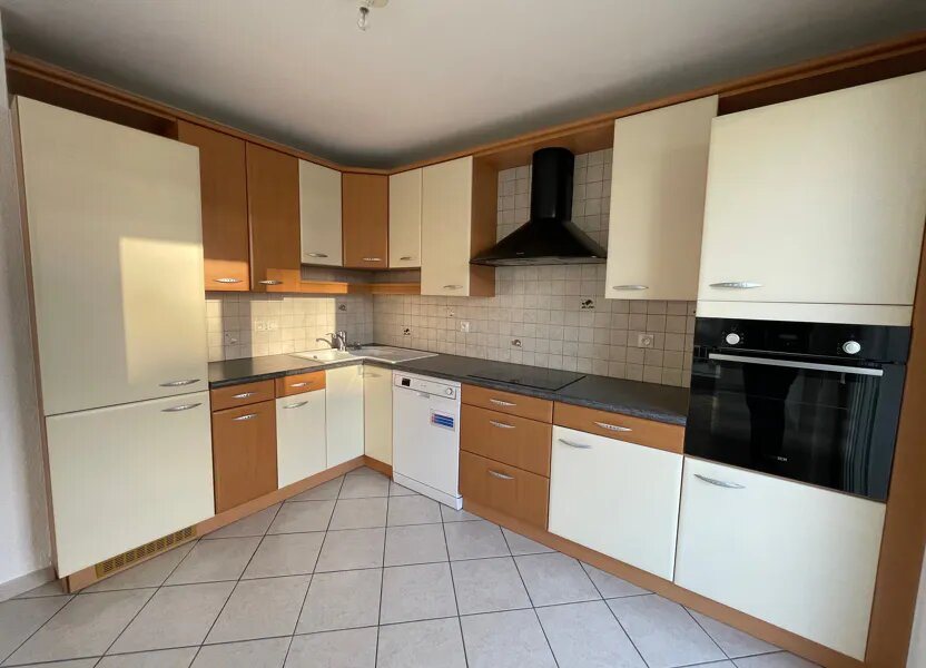 Appartement à louer, 69m², Ville-la-Grand