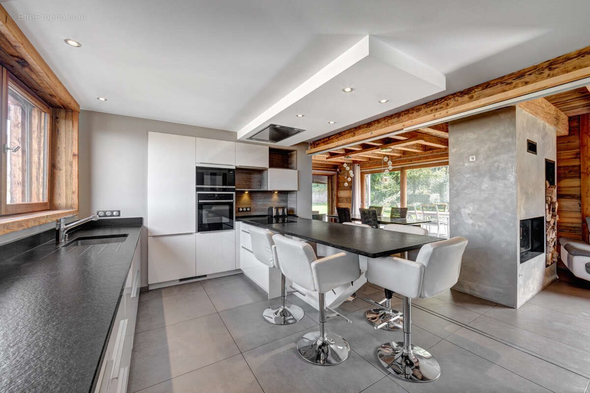 Maison à vendre, 320m², Archamps