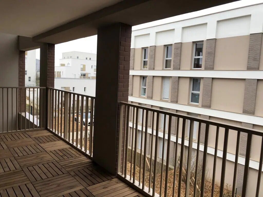 Appartement à louer, 47m², Sathonay-Camp