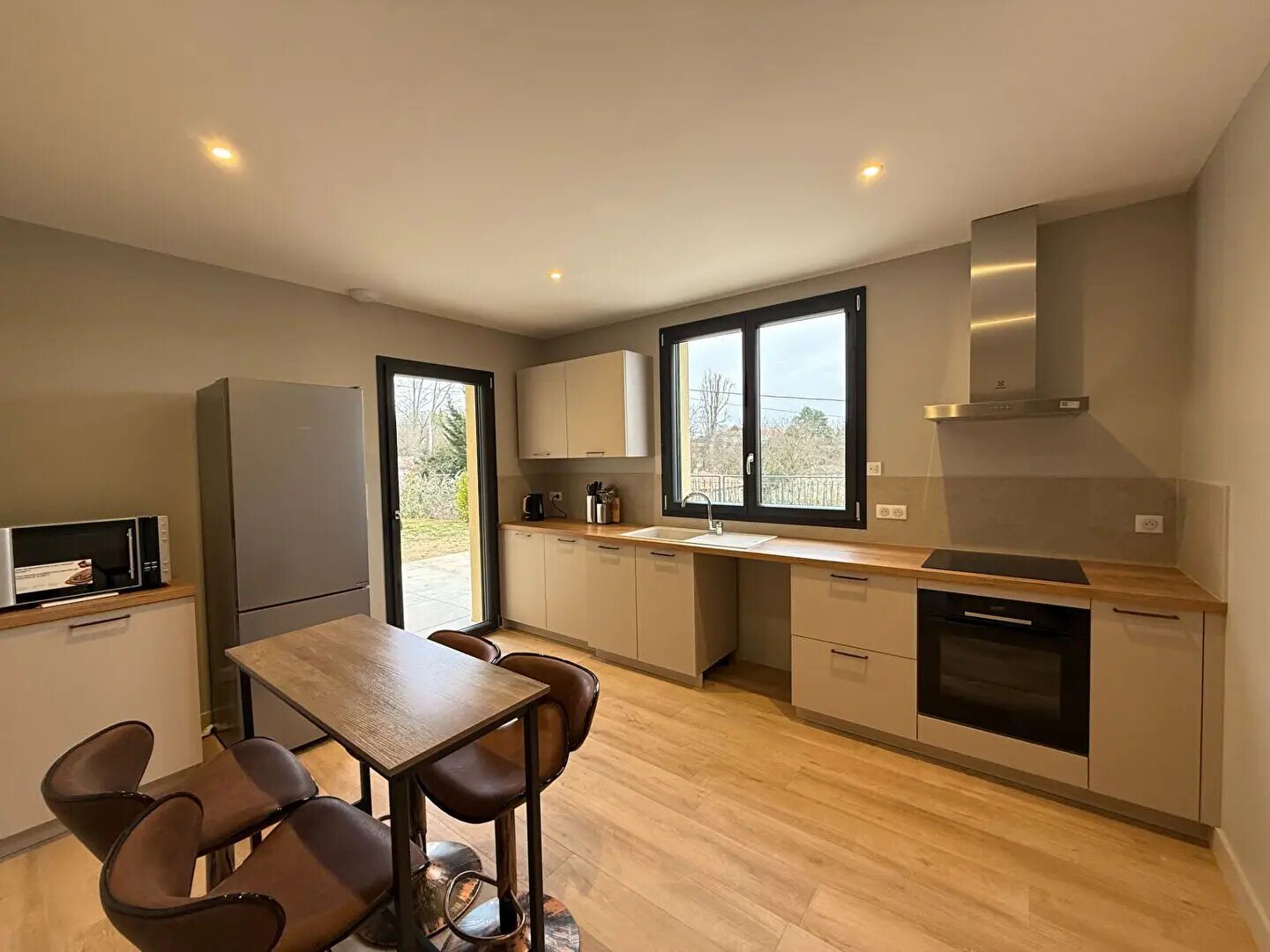 Maison à louer, 140m², Saint-Cyr-au-Mont-d'Or