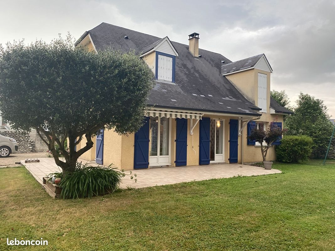 Maison à louer, 118m², Assat