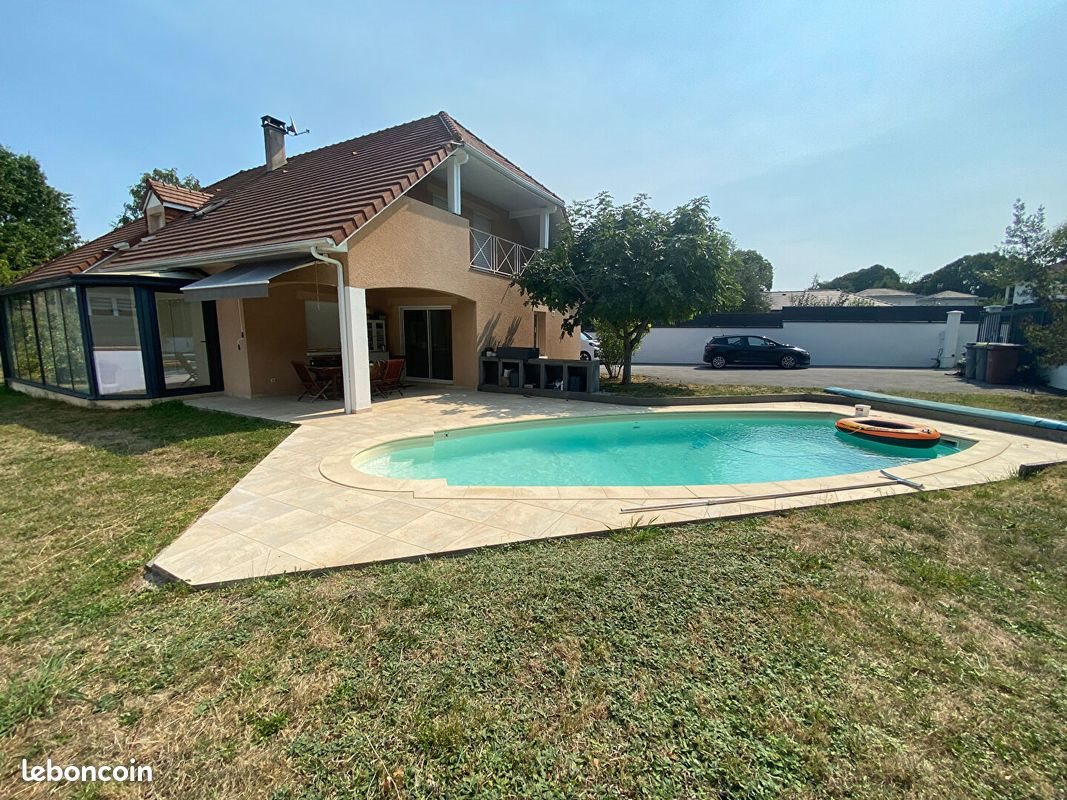 Maison à vendre, 221m², Lons