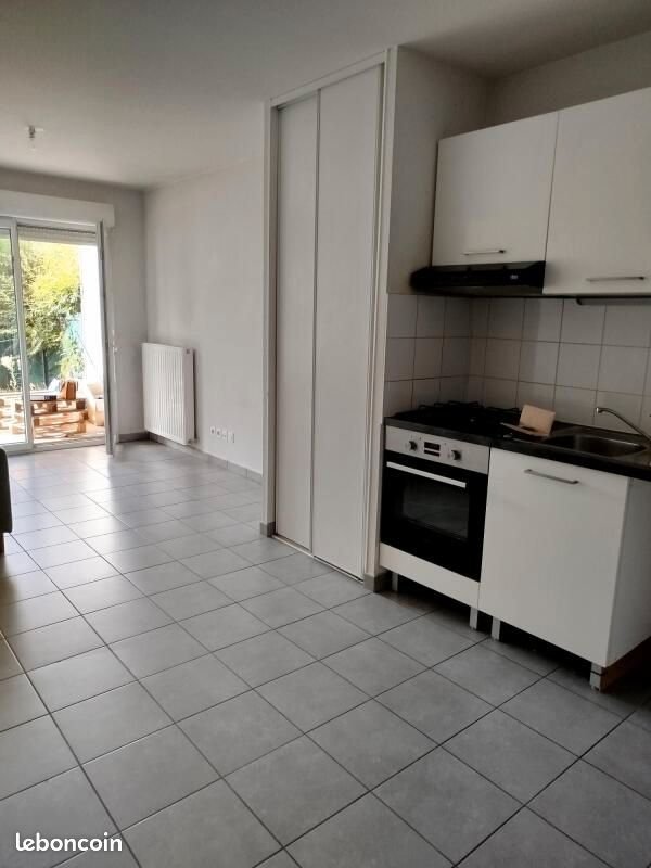 Appartement à louer, 37m², Saint-Priest