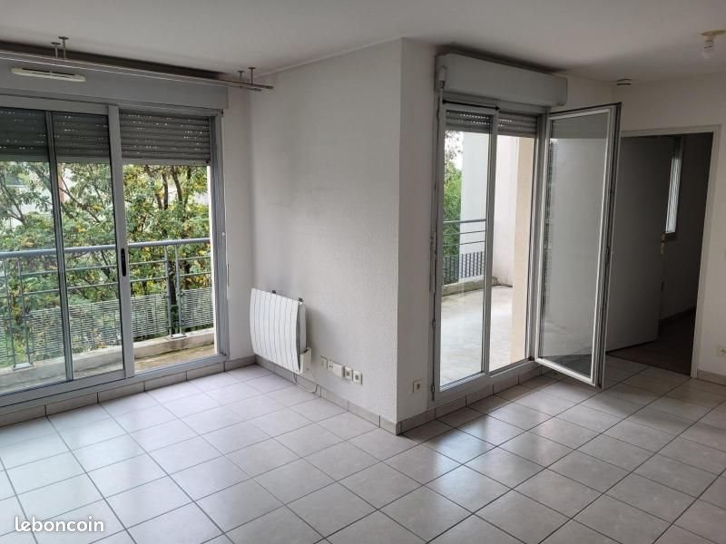 Appartement à louer, 45m², Lyon 8ème