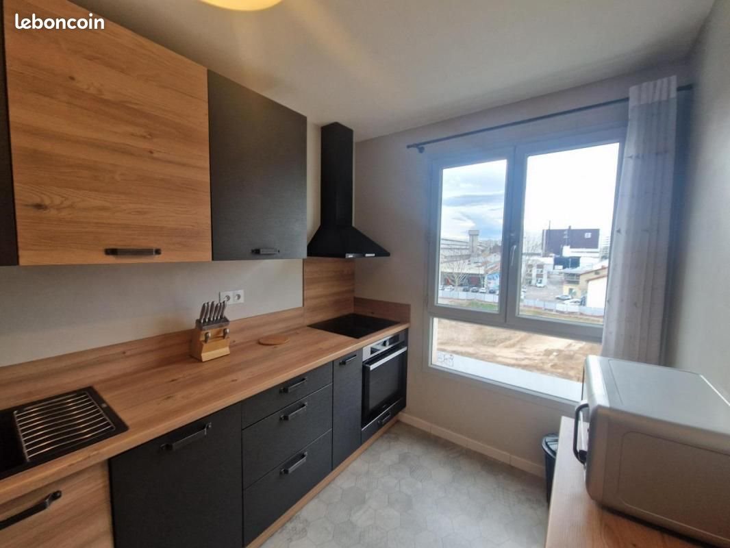 Appartement à louer, 61m², Lyon 8ème