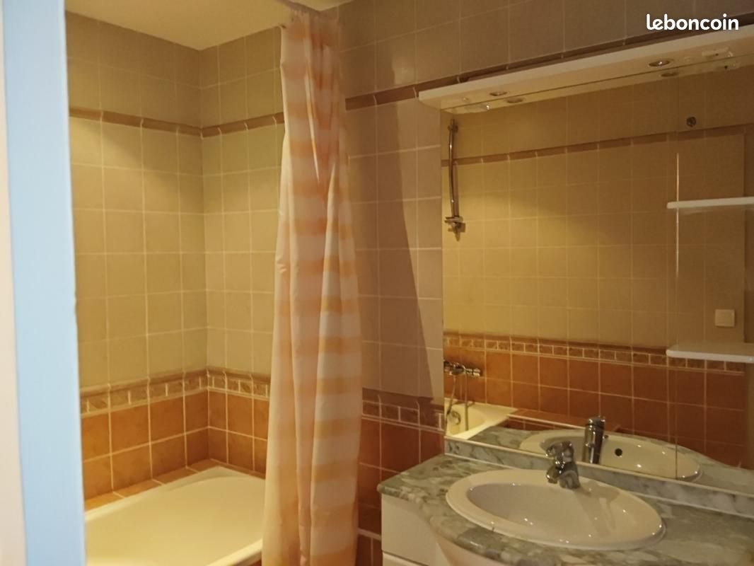 Appartement à louer, 60m², Genay
