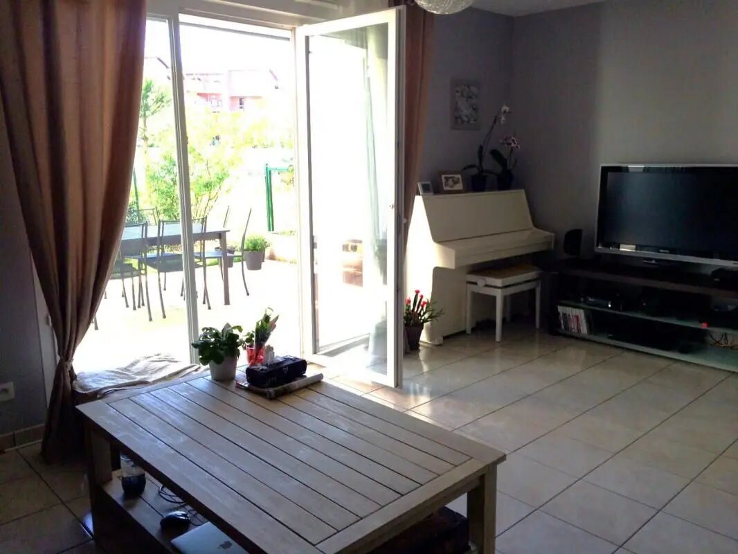 Appartement à louer, 64m², Meyzieu