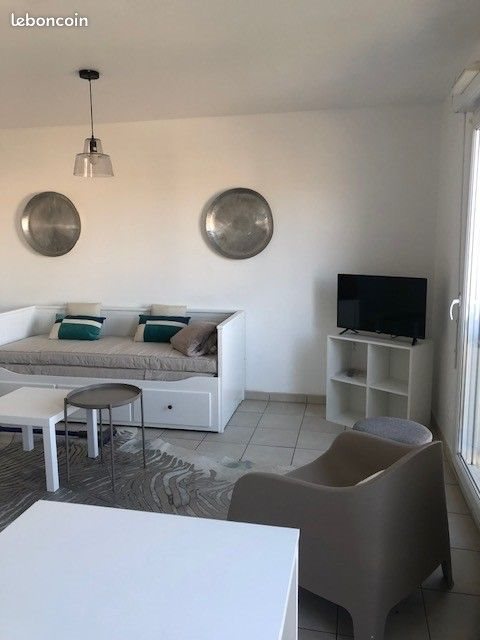 Appartement à louer, 27m², Bron
