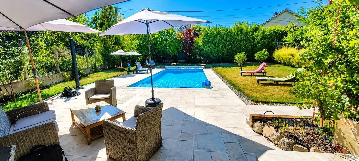 Maison à vendre, 136m², Saint-Julien-les-Villas