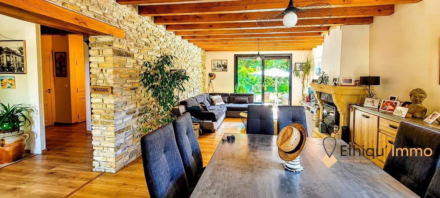 Maison à vendre, 136m², Saint-Julien-les-Villas