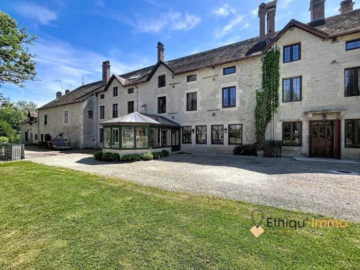 Maison à vendre, 1682m², Laferté-sur-Aube