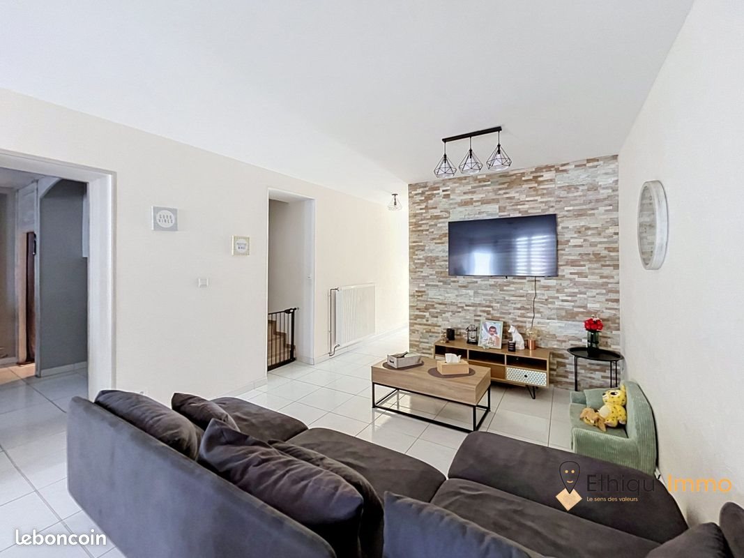 Maison à vendre, 146m², Wassy