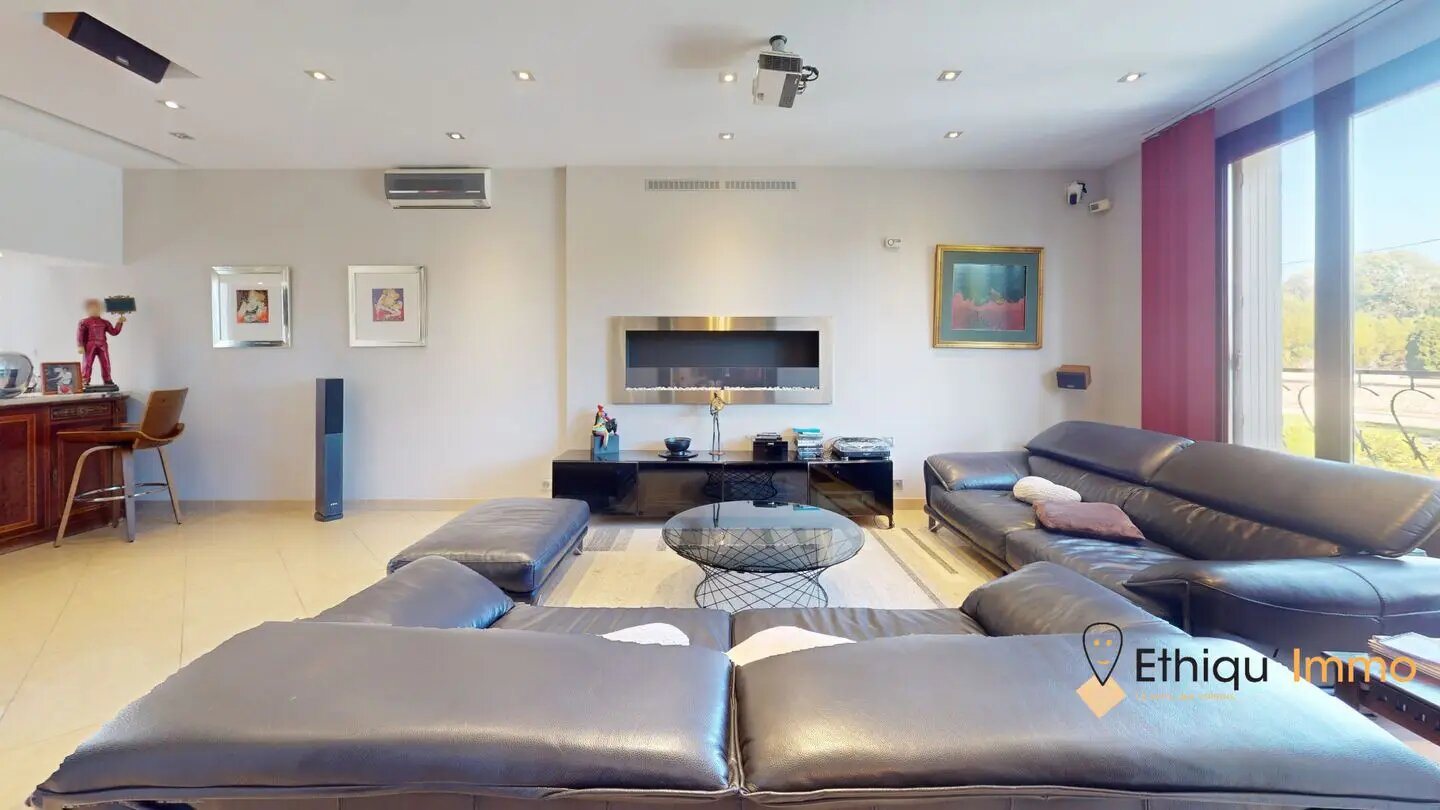 Maison à vendre, 390m², Chaumont