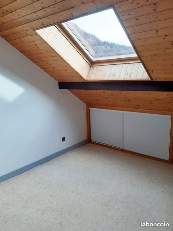 Appartement à louer, 25m², Cluses
