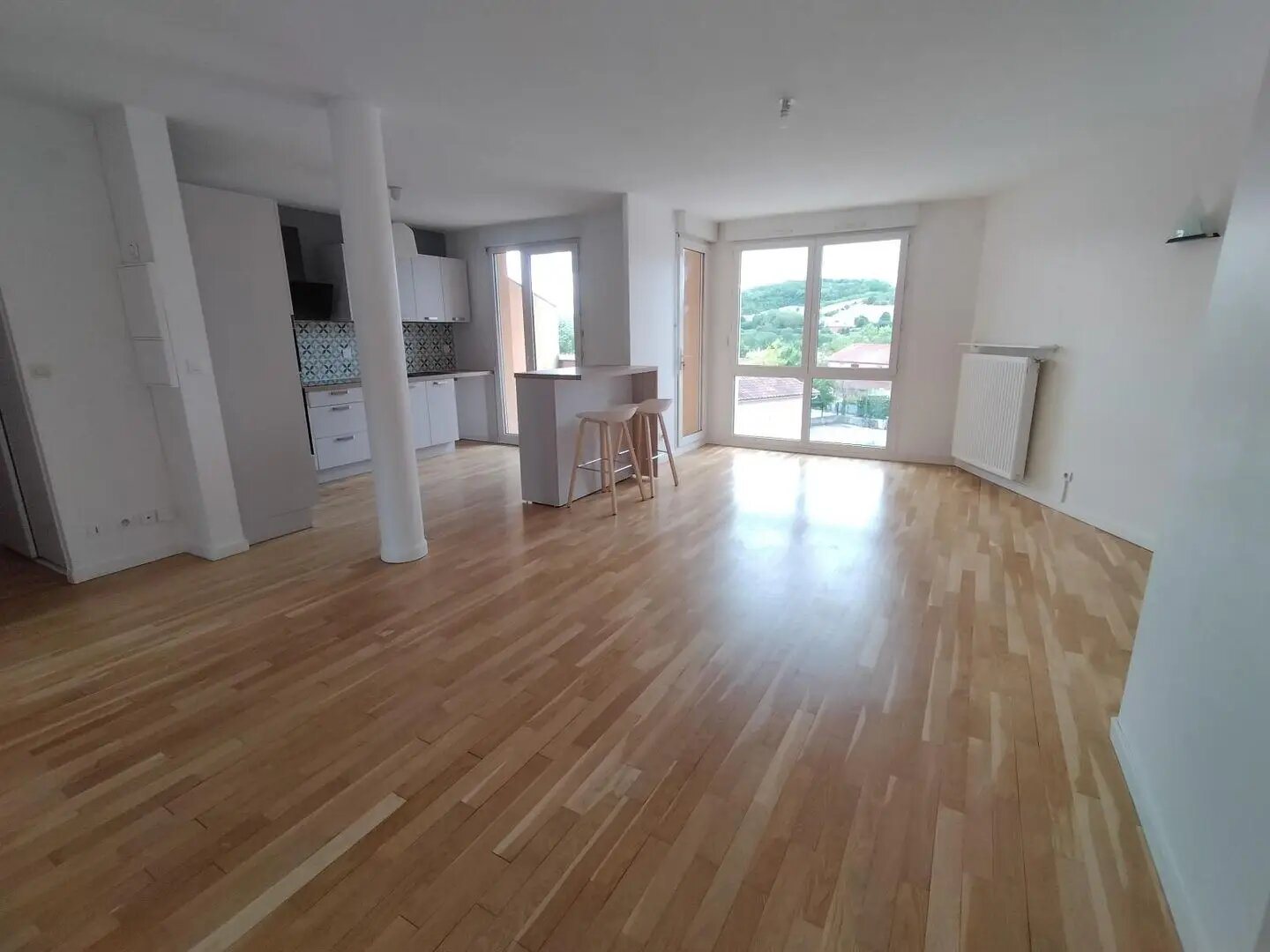 Appartement à louer, 80m², Lissieu
