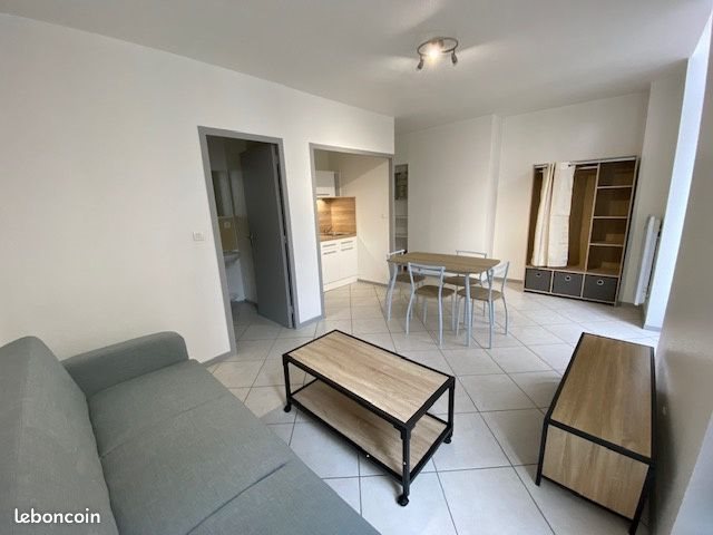 Appartement à louer, 23m², Roanne