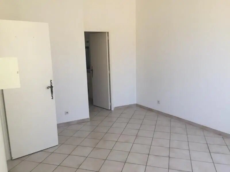 Appartement à louer, 30m², Nîmes