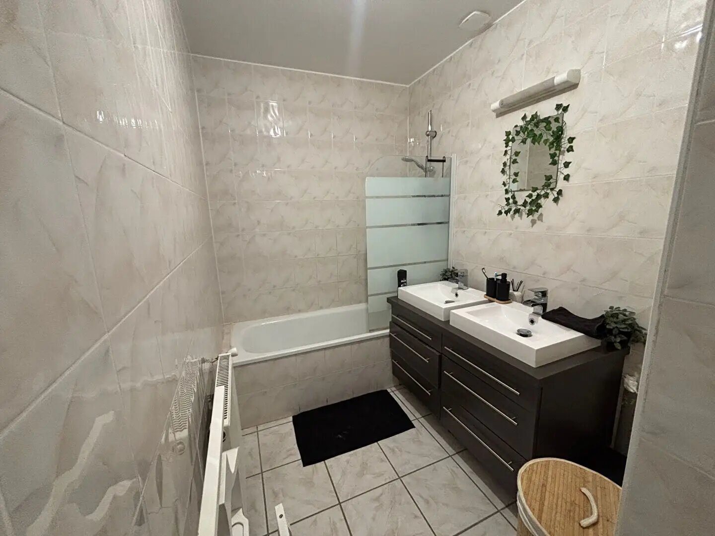 Appartement à louer, 80m², Pont-Evêque