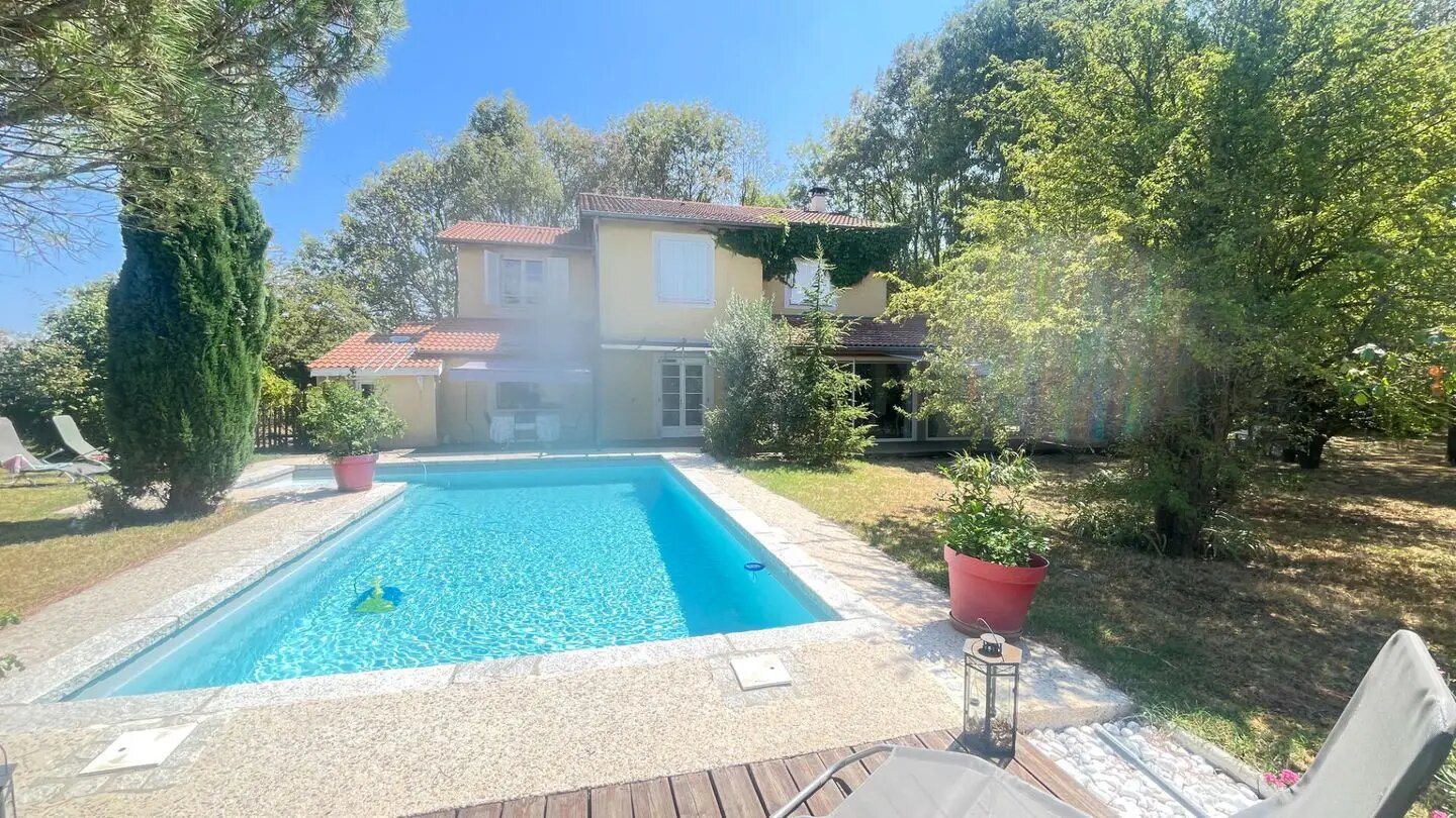 Maison à vendre, 205m², Saint-Cyr-sur-le-Rhône