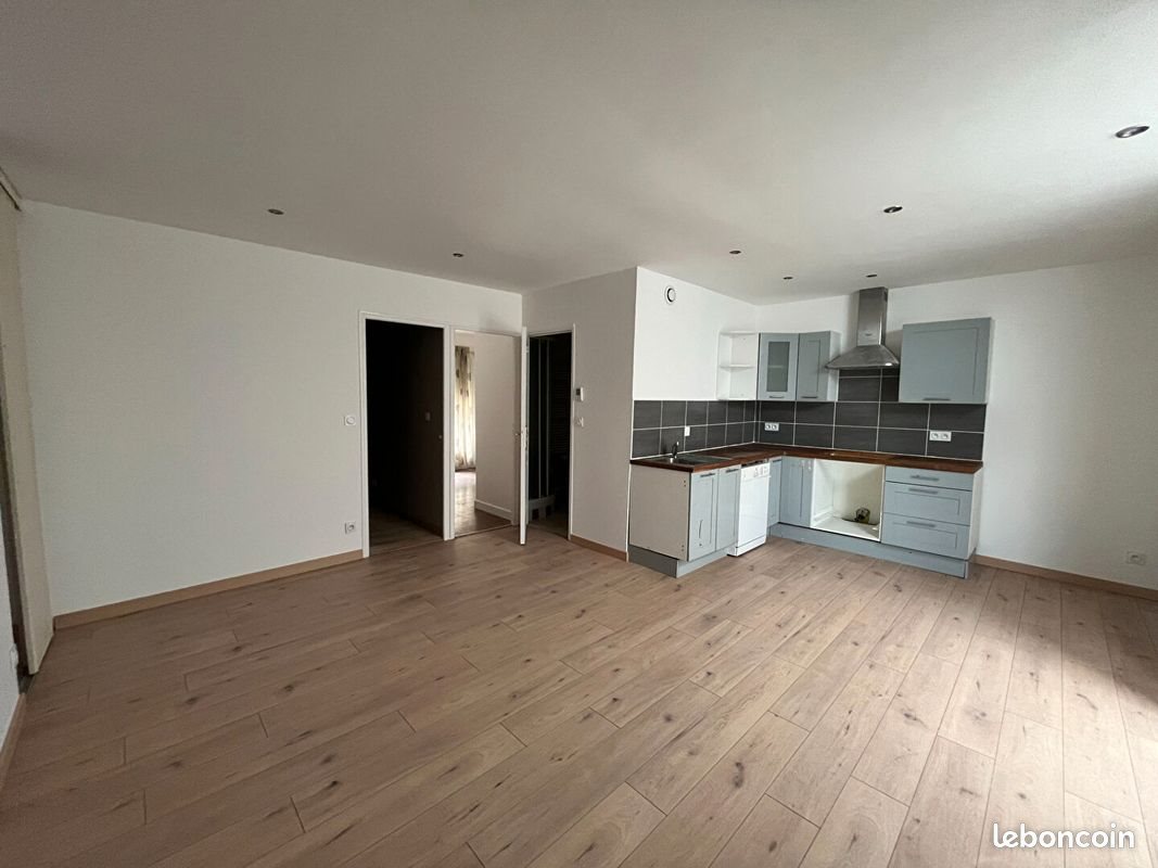 Appartement à louer, 43m², Saint-Etienne