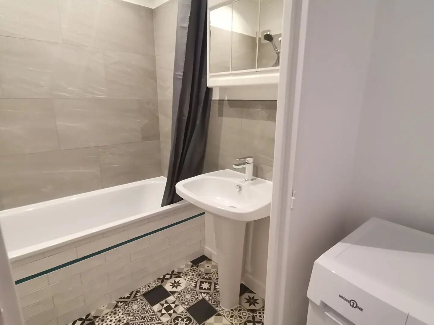 Appartement à louer, 45m², Saint-Étienne