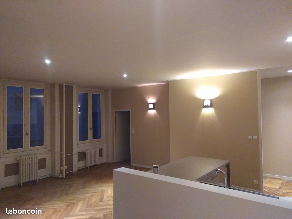 Appartement à louer, 82m², Saint-Etienne