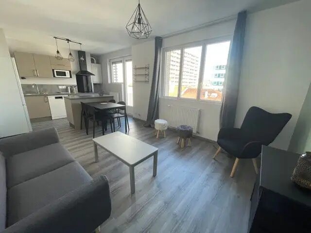 Appartement à louer, 60m², Saint-Étienne