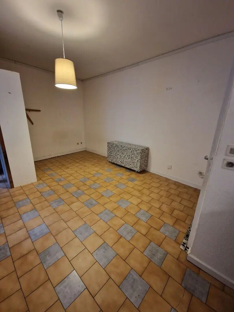 Appartement à louer, 27m², Saint-Étienne