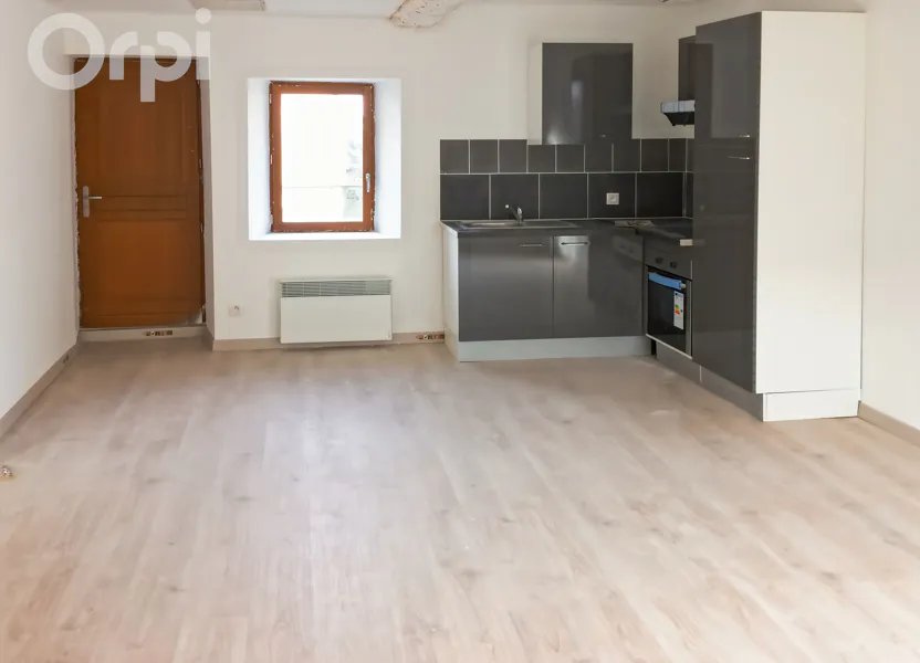 Appartement à louer, 61m², Fleurines