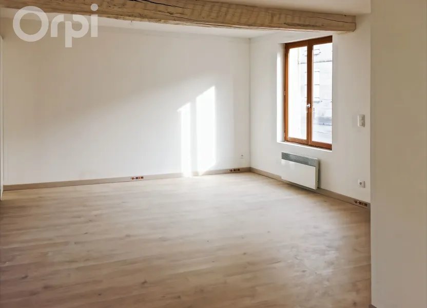 Appartement à louer, 61m², Fleurines