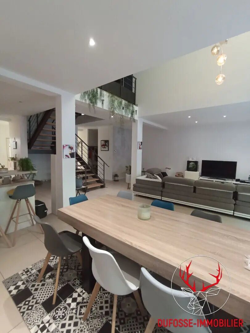 Maison à vendre, 265m², Saint-Paul-en-Jarez
