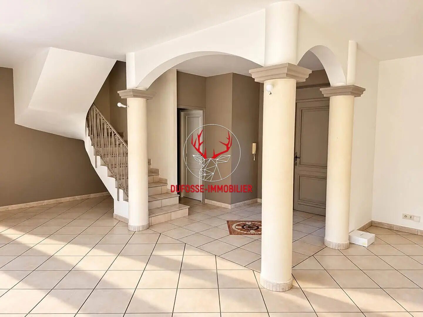Maison à vendre, 197m², Chuzelles