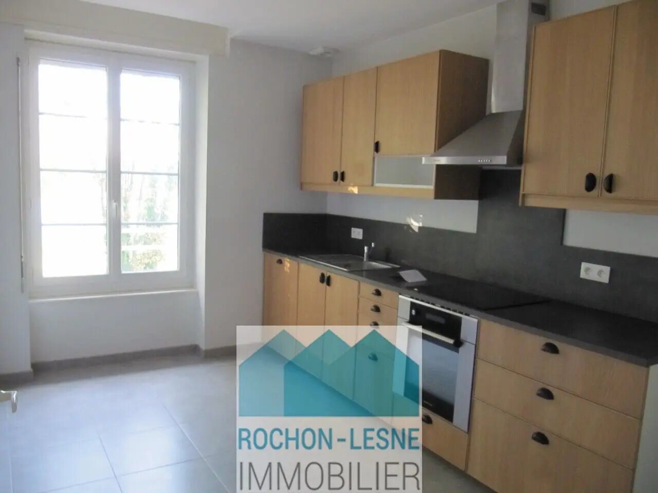 Appartement à louer, 76m², Tramoyes