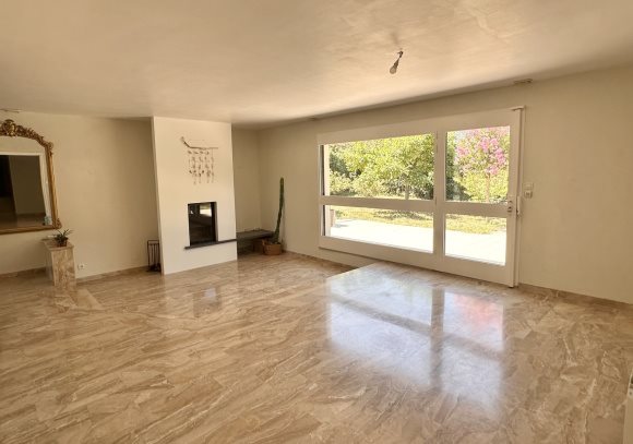Maison à vendre, 167m², Saint-Genis-les-Ollières