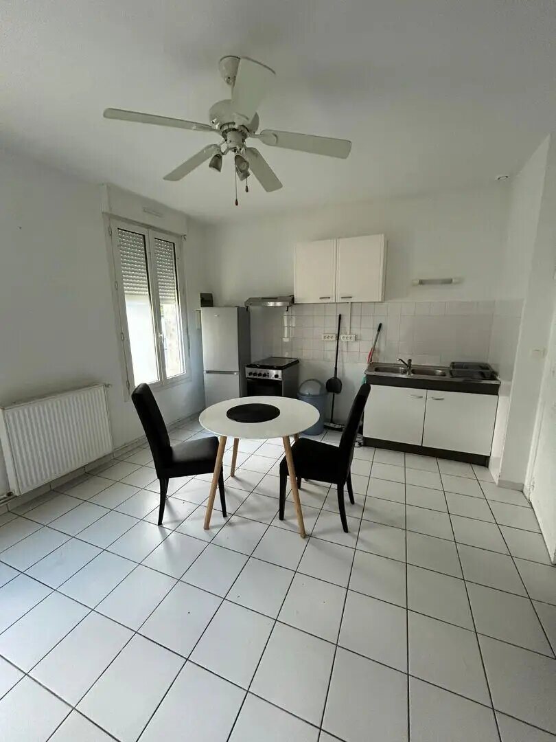 Appartement à louer, 27m², Compiègne