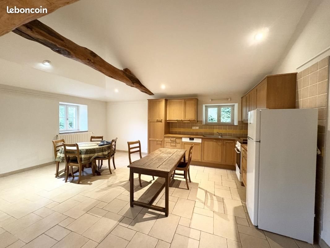 Appartement à louer, 111m², Saint-Didier-sur-Beaujeu