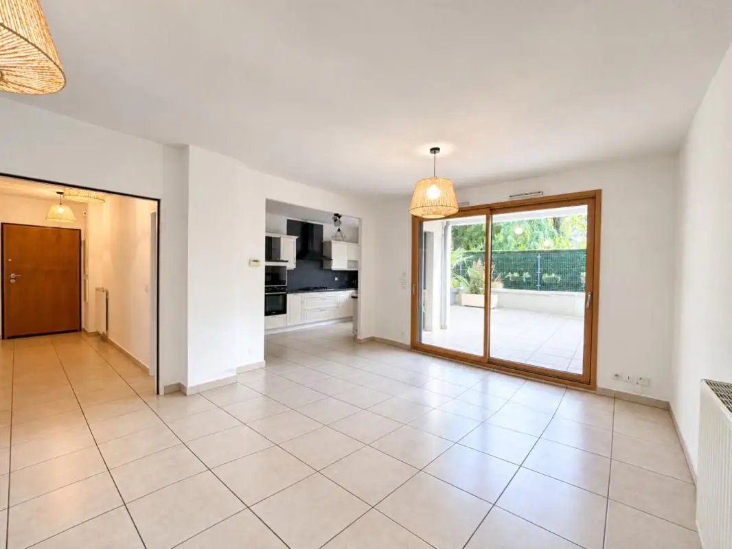 Appartement à louer, 95m², Belleville