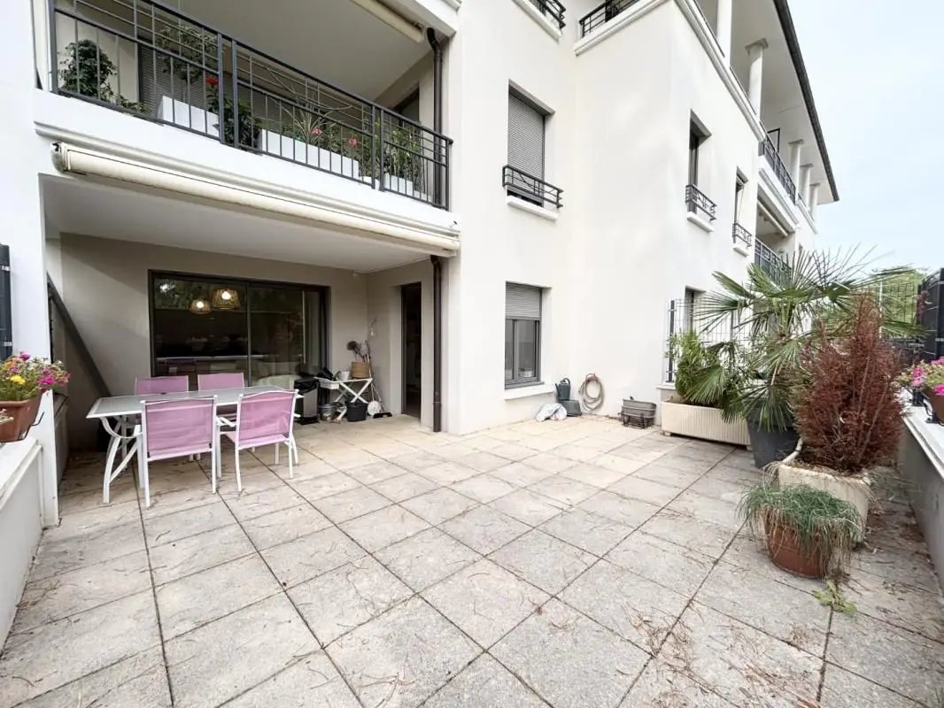 Appartement à louer, 95m², Belleville
