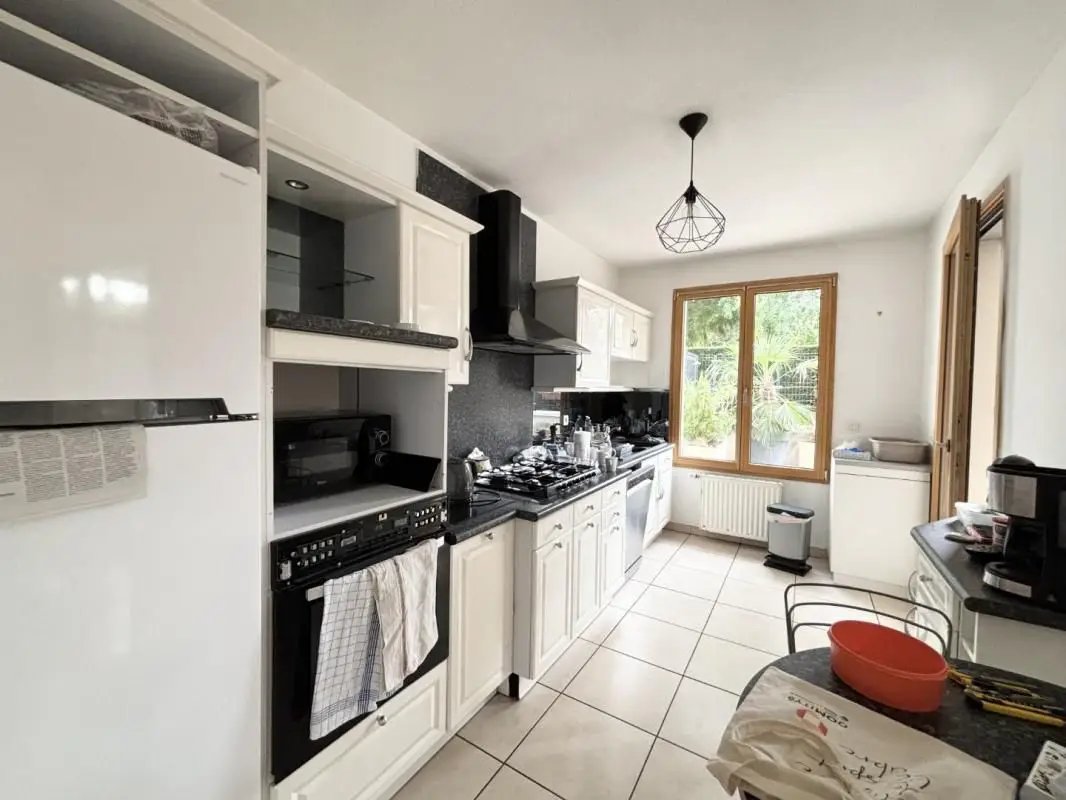 Appartement à louer, 95m², Belleville